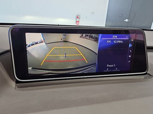 Used 2018 Lexus RX 350L FWD image 17