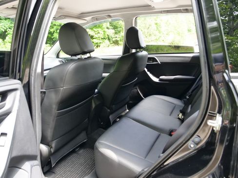 Used 2018 Subaru Forester 2.5i Premium w/ Protection Package #1 AWD/4WD image 24