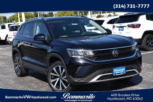 Certified 2023 Volkswagen Taos SE w/ Panoramic Sunroof Package AWD/4WD image 1