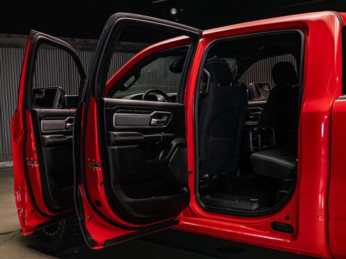 Used 2021 RAM 1500 Big Horn RWD image 26