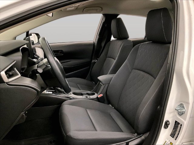 Used 2025 Toyota Corolla LE FWD image 24