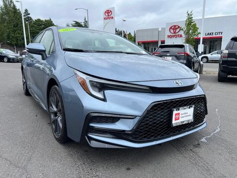 Used 2025 Toyota Corolla SE w/ SE Premium Package AWD/4WD image 1
