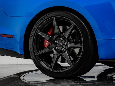 Used 2022 Ford Mustang Shelby GT500 w/ Carbon Fiber Track Pack image 98