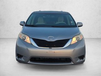 Used 2011 Toyota Sienna LE video 2