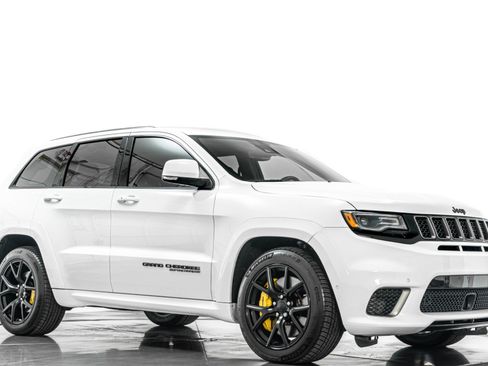 Used 2021 Jeep Grand Cherokee Trackhawk AWD/4WD image 34