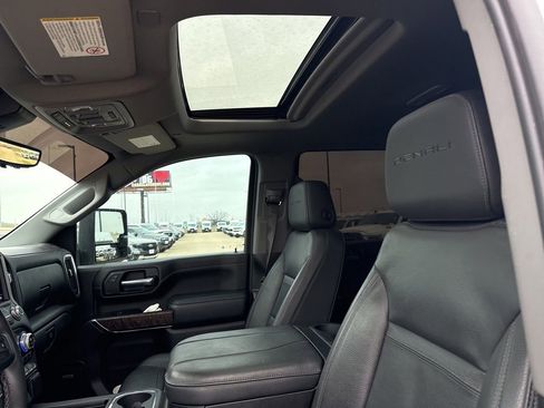 Used 2023 GMC Sierra 2500 Denali w/ Denali Ultimate Package image 21