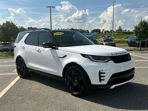 New 2024 Land Rover Discovery Dynamic SE image 9