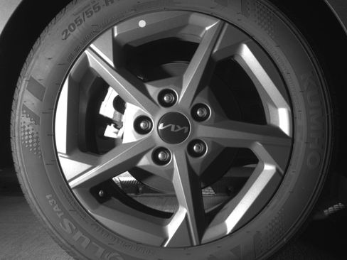 Used 2025 Kia K4 LXS image 15