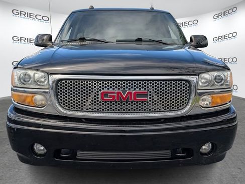 Used 2004 GMC Yukon Denali image 2