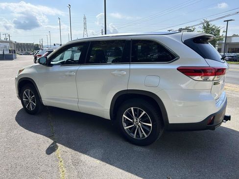 Used 2018 Toyota Highlander XLE FWD image 7