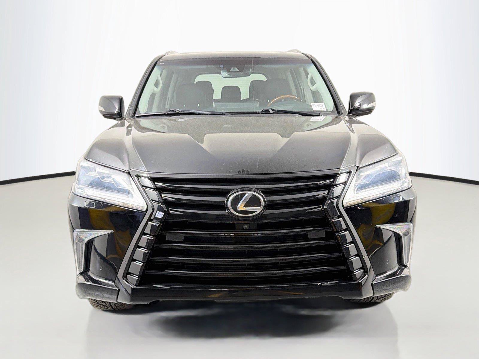 Used 2016 Lexus LX 570 4WD w/ Luxury Package image 2