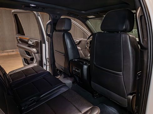 Used 2023 Chevrolet Tahoe High Country image 25
