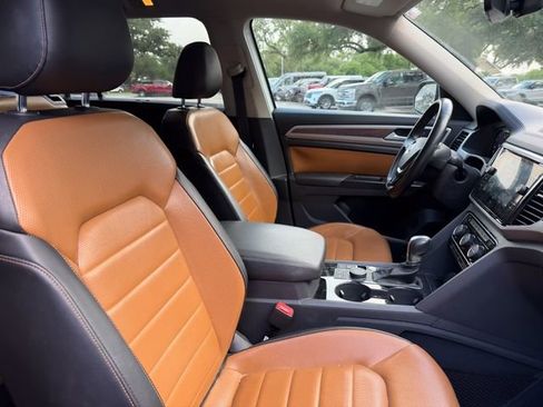 Used 2018 Volkswagen Atlas SEL Premium AWD/4WD image 16
