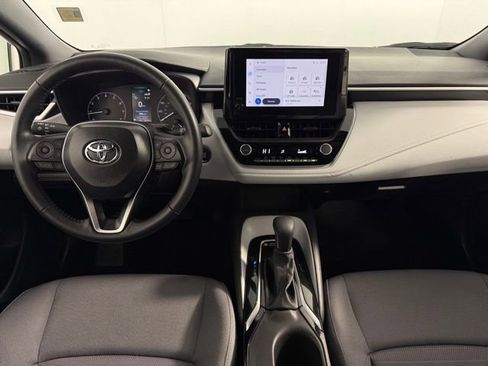 Used 2025 Toyota Corolla SE image 24