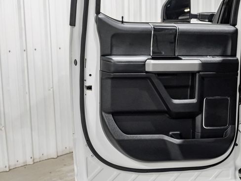 Used 2021 Ford F450 Platinum w/ FX4 Off-Road Package AWD/4WD image 38