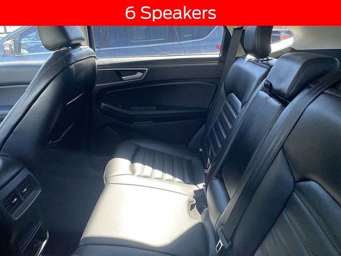 Used 2024 Ford Edge SEL image 9