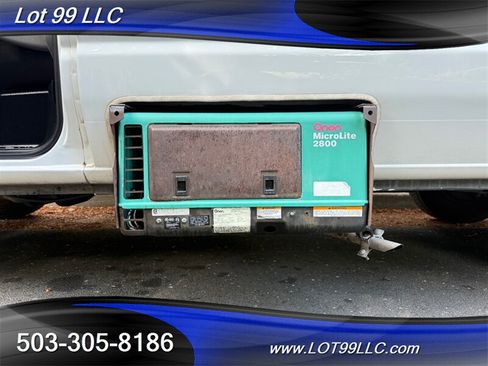 Used 2009 Ford E-350 and Econoline 350 Extended Super Duty RWD image 3