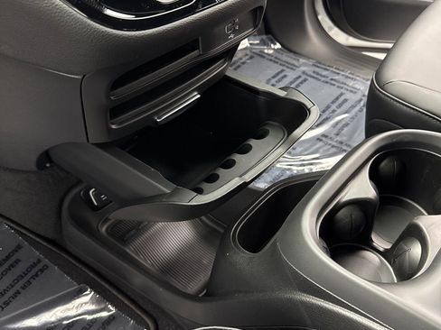 New 2026 Chrysler Pacifica Select image 20