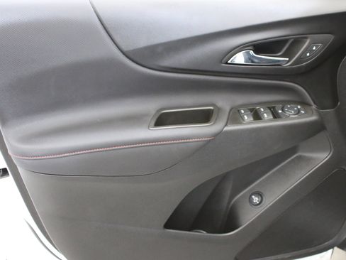 Used 2024 Chevrolet Equinox RS image 22