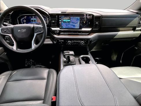 Used 2025 Chevrolet Silverado 1500 LT Trail Boss w/ Convenience Package II AWD/4WD image 15
