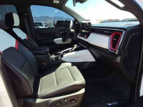 Used 2023 GMC Canyon AT4X w/ Edition 1 AWD/4WD image 30
