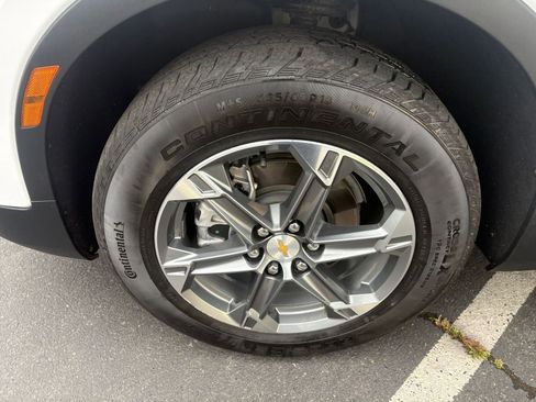 Used 2025 Chevrolet Blazer LT image 32