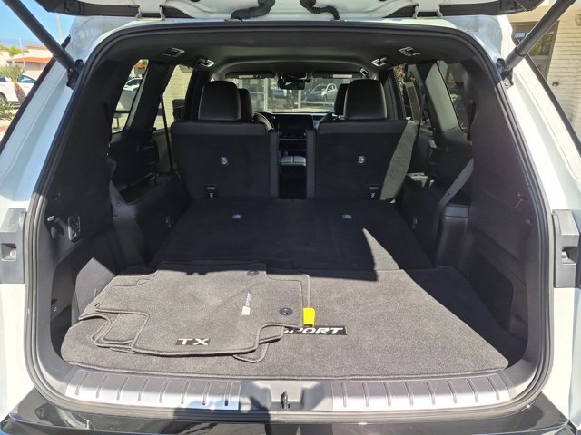 Used 2025 Lexus TX 500h AWD w/ Technology Package image 31