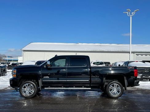 Used 2019 Chevrolet Silverado 2500 High Country w/ Duramax Plus Package image 6