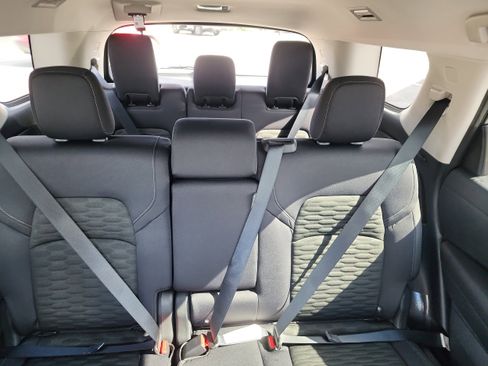 New 2025 Nissan Pathfinder SV w/ Black Appearance Package image 21