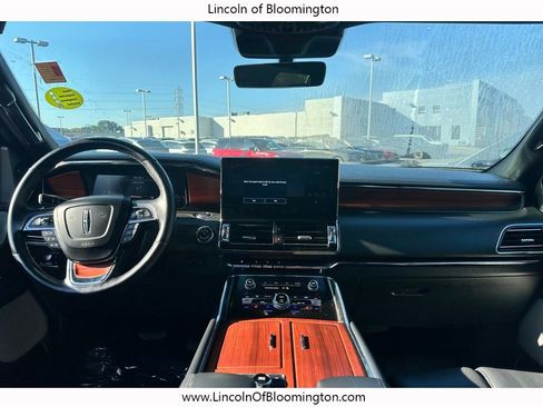 Used 2023 Lincoln Navigator L Reserve image 40