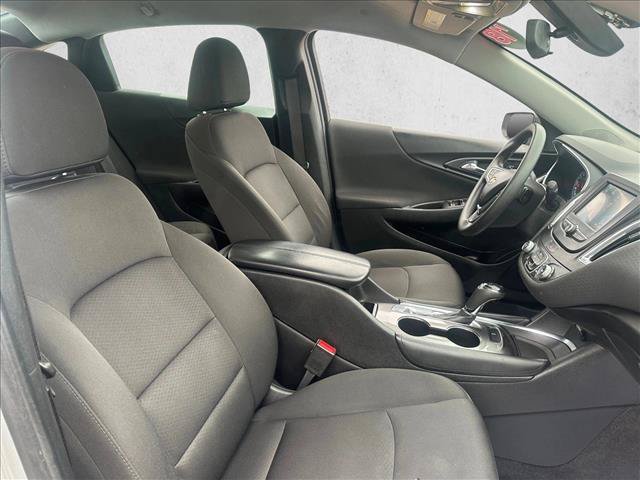 Used 2018 Chevrolet Malibu LT FWD image 25