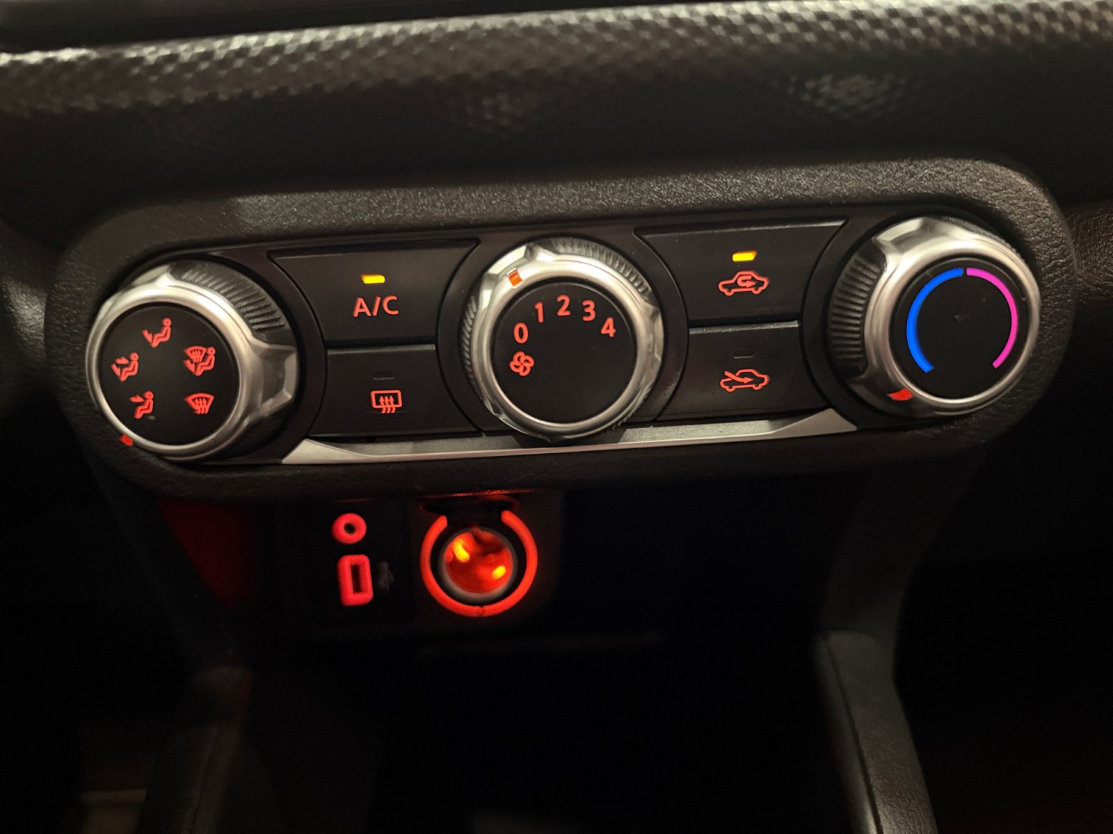 Used 2022 Nissan Kicks S FWD image 19