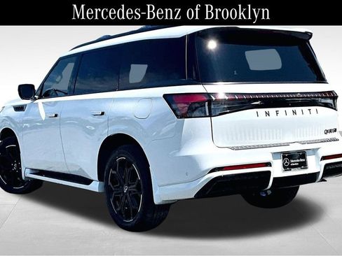 Used 2026 INFINITI QX80 4WD w/ Sport Exterior Package image 11