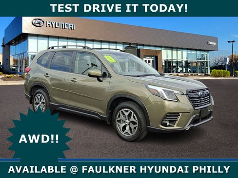Used 2024 Subaru Forester Premium image 1