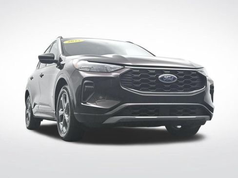 Used 2023 Ford Escape ST-Line w/ Tech Pack #1 FWD image 38