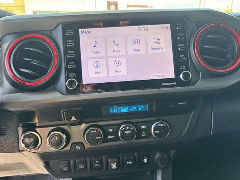 Used 2021 Toyota Tacoma TRD Off-Road w/ Technology Package AWD/4WD image 24