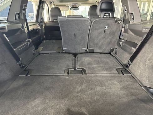 Certified 2025 Volvo XC90 B6 Plus image 15