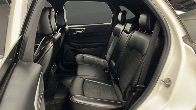 Used 2020 Ford Edge ST-Line w/ Cold Weather Package AWD/4WD image 21