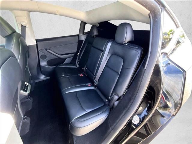 Used 2025 Tesla Model Y Performance AWD/4WD image 25