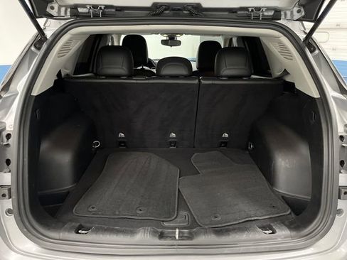 Used 2021 Jeep Compass Latitude image 12