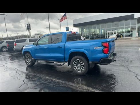Used 2023 Chevrolet Colorado Z71 w/ Z71 Convenience Package 2 image 6