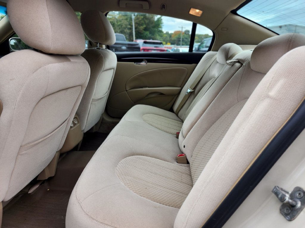 Used 2011 Buick Lucerne CX FWD image 16