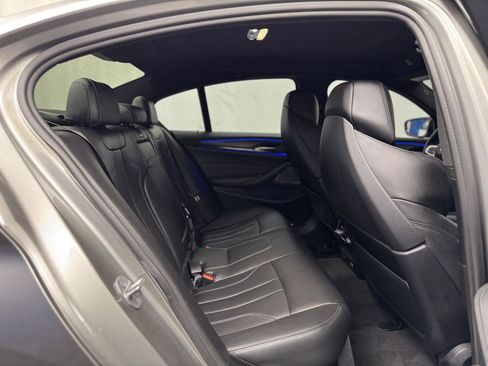 Used 2021 BMW M5 image 34