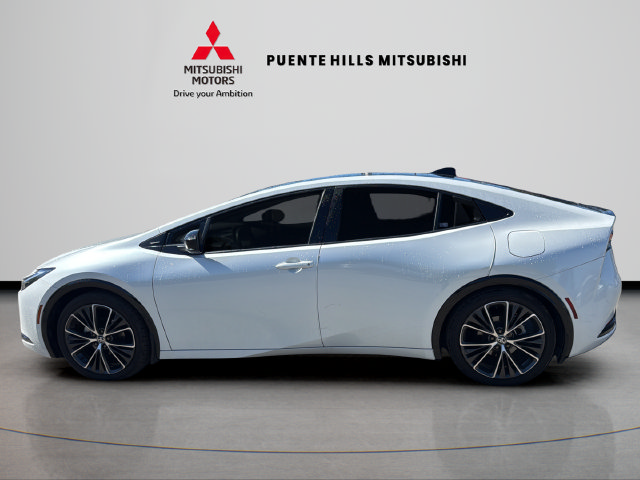 Used 2024 Toyota Prius XLE FWD image 8