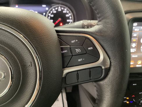 Used 2022 Jeep Renegade Limited AWD/4WD image 21