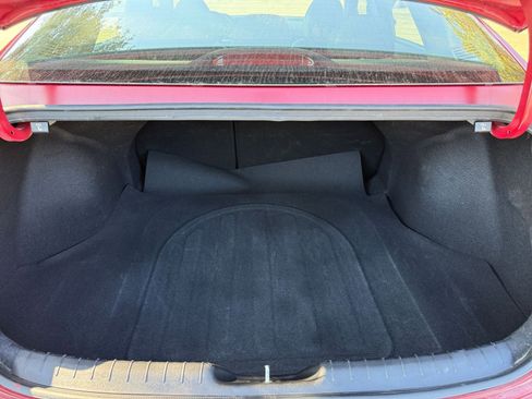 Used 2025 Hyundai Elantra Limited image 31