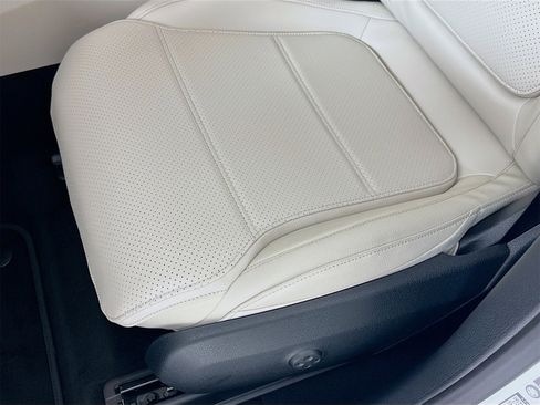 New 2026 Mercedes-Benz GLC 300 4MATIC image 19