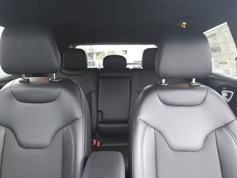 New 2026 Jeep Compass Latitude image 29