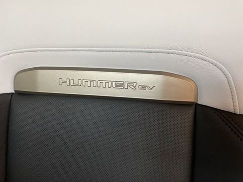 New 2025 GMC Hummer EV 2X AWD/4WD image 24