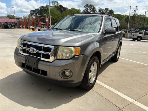 Used 2011 Ford Escape XLT w/ 202A Rapid Spec Order Code FWD image 1